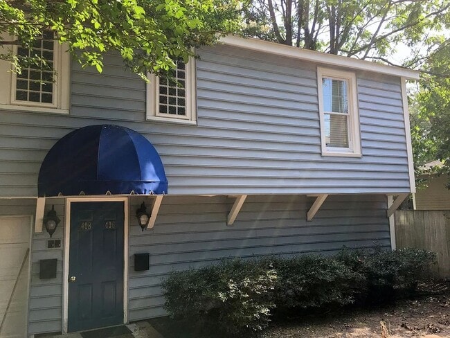 Photo - 406 Maple St House