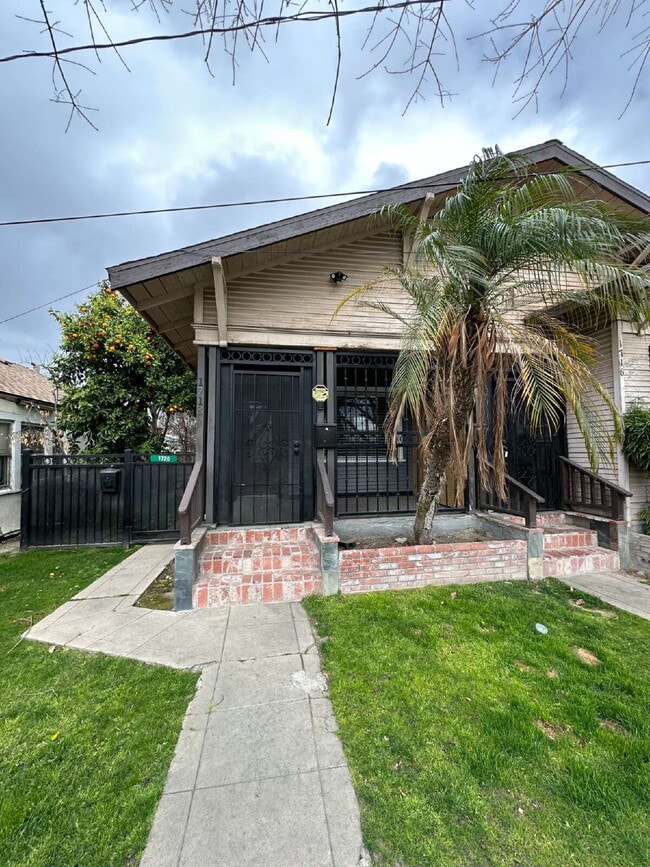 Building Photo - Charming 1 Bedroom, 1 Bathroom Home!