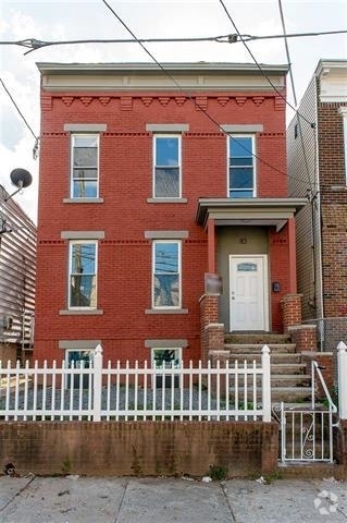 Building Photo - 83 Woodlawn Ave Unit 2 Rental