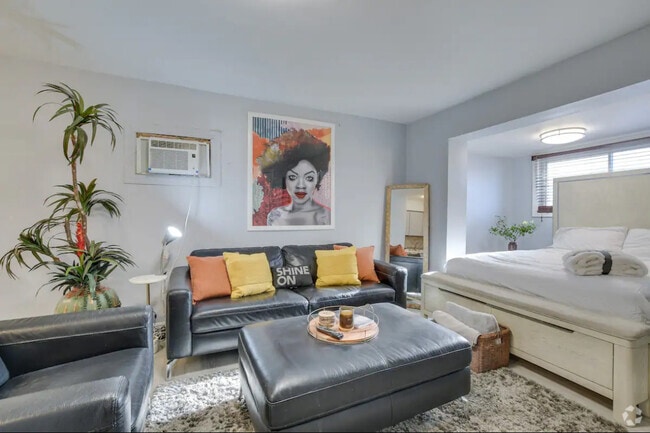 Building Photo - 8138 S Kedzie Ave Unit 100 Rental