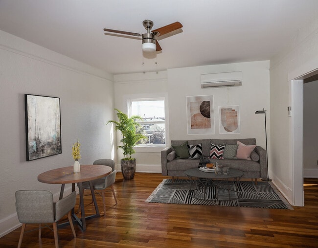 Photo - 1000 E Rio Grande Ave