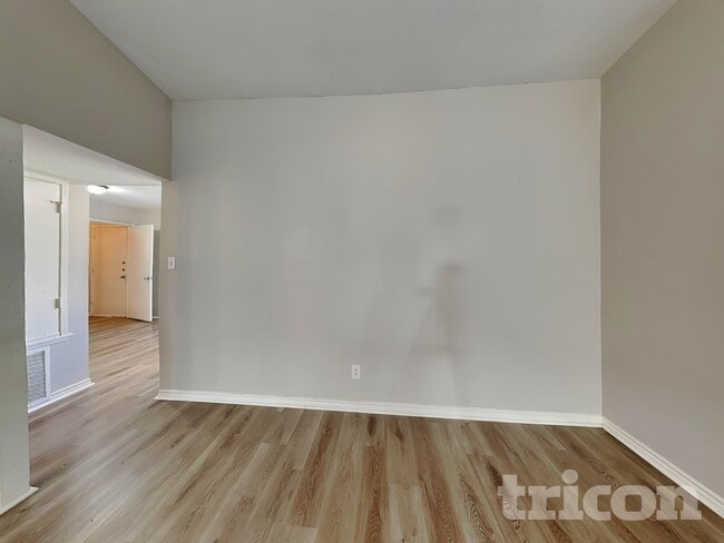 Photo - 5001 Oregon Ct