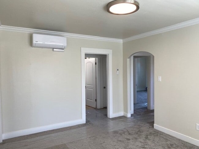 122 Nueva Ave Unit B