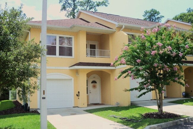 Spacious 2BR/2.5BA Townhome in Mallorca Sq... - Spacious 2BR/2.5BA Townhome in Mallorca Sq...