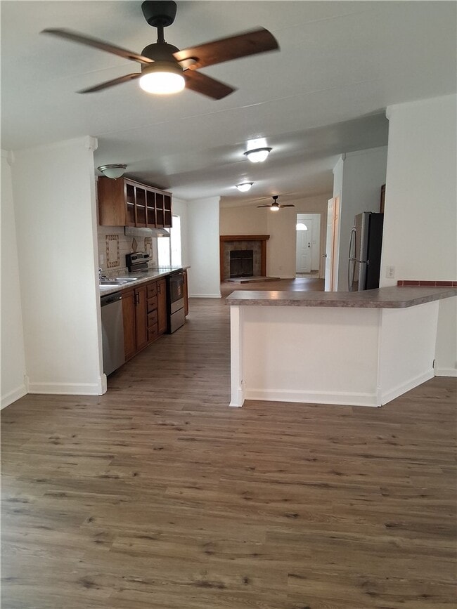 Photo - 910 Sands Rd
