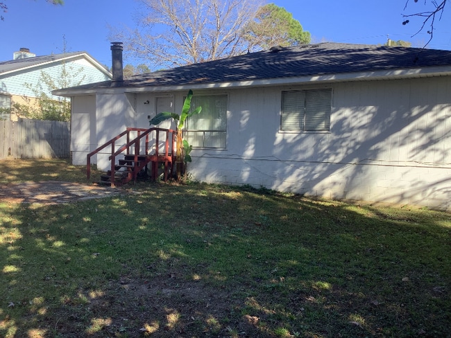 Photo - 109 Lake Forest Blvd