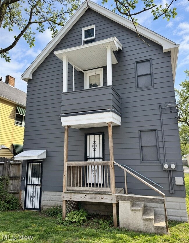 2926 E 123rd St Unit Upper