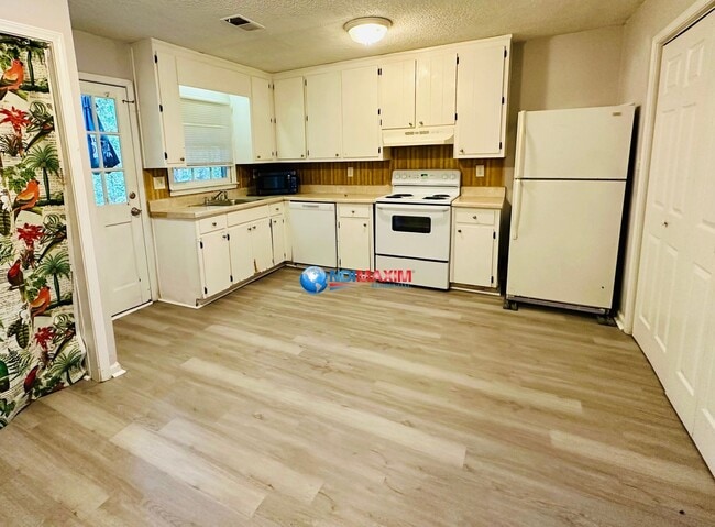 Photo - 493 Stone Mountain St Unit R1