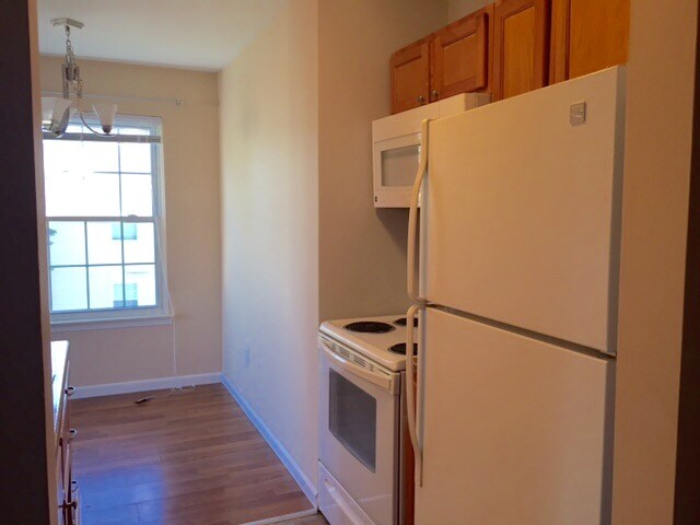 Appliances 2-5 years old - 832 Bloomfield Village Blvd Unit "E"