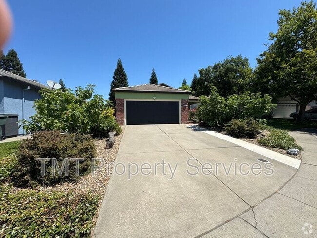 Building Photo - 301 Brimfield Ct Rental