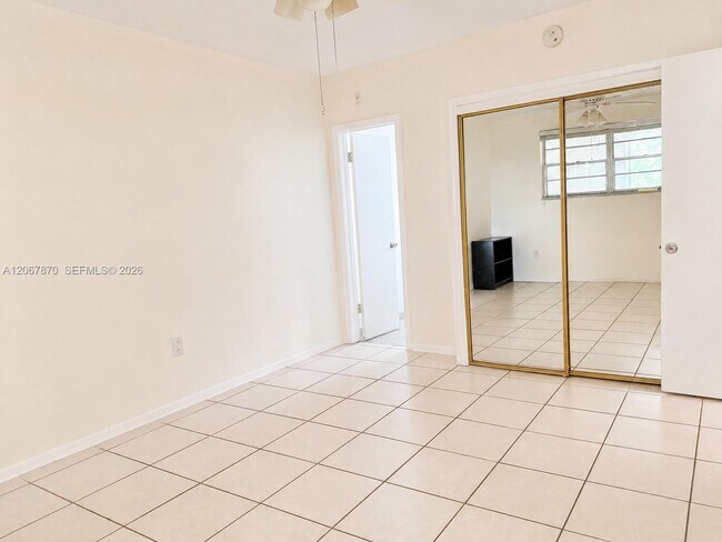 20200 NE 29th Ct Unit N214