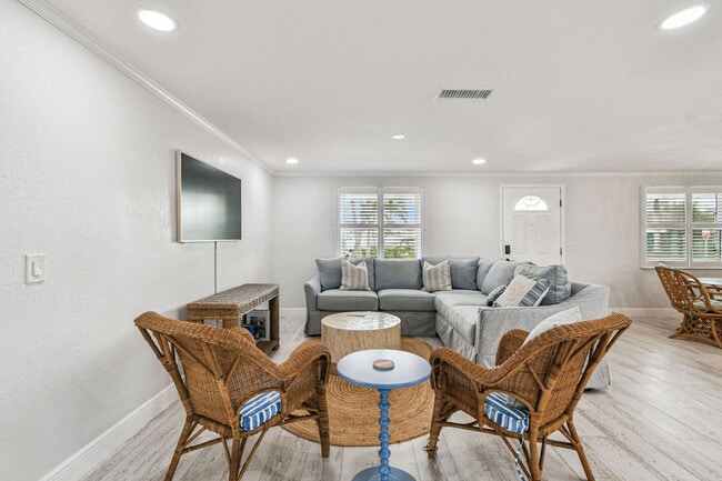 Photo - 502 69th St Unidad SI FL1-ID1590868P