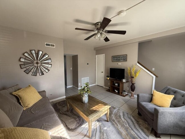 Photo - 1802 La Salle Pl