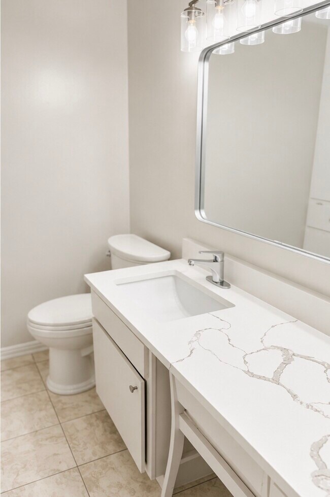 4633 Wild Indigo St Unit 555