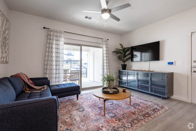 1BR, 1 BA _ 660 SF