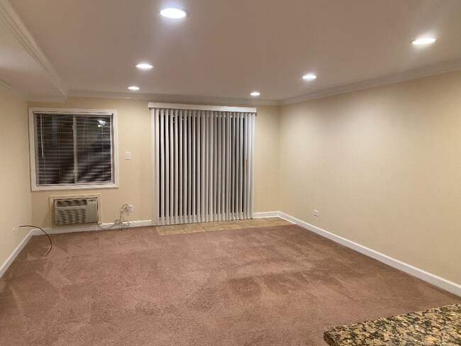 Photo - 5142 Fairview Ave Unit 11