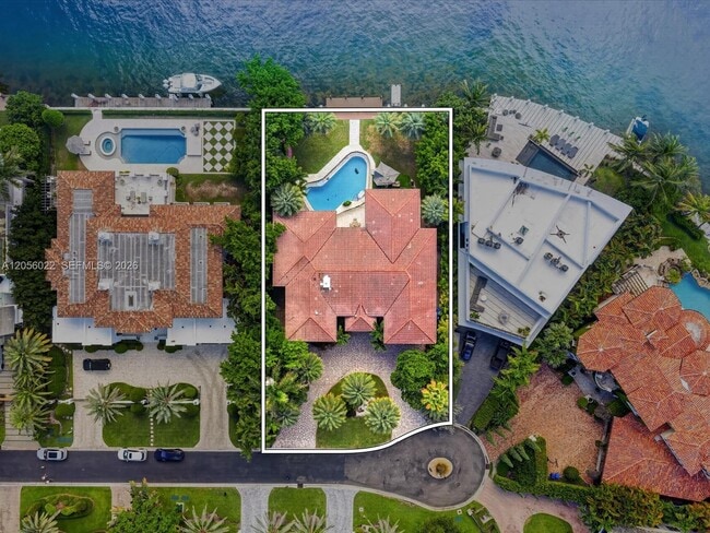 Photo - 628 N Island Rd