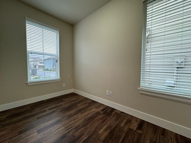 Photo - Gorgeous 4BR, 3.5BA Gem in Kingstone Community, Lynnwood,