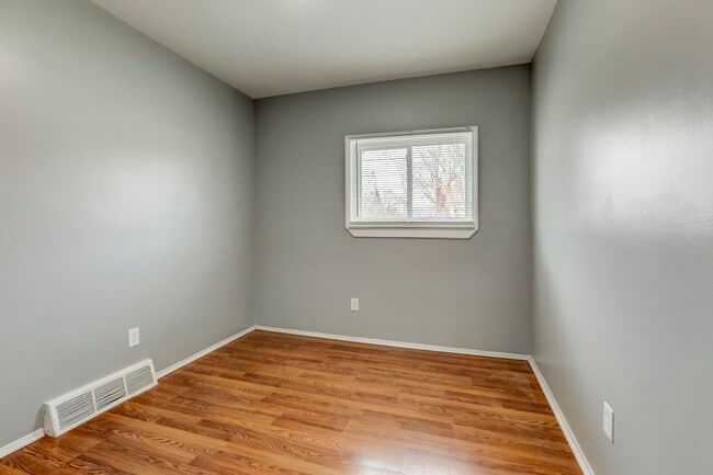 Photo - 7228 Chalmers Ave