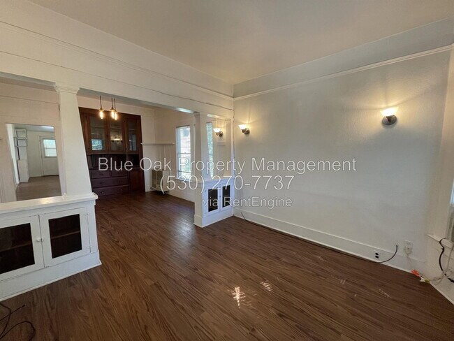 Photo - 960 Salem St