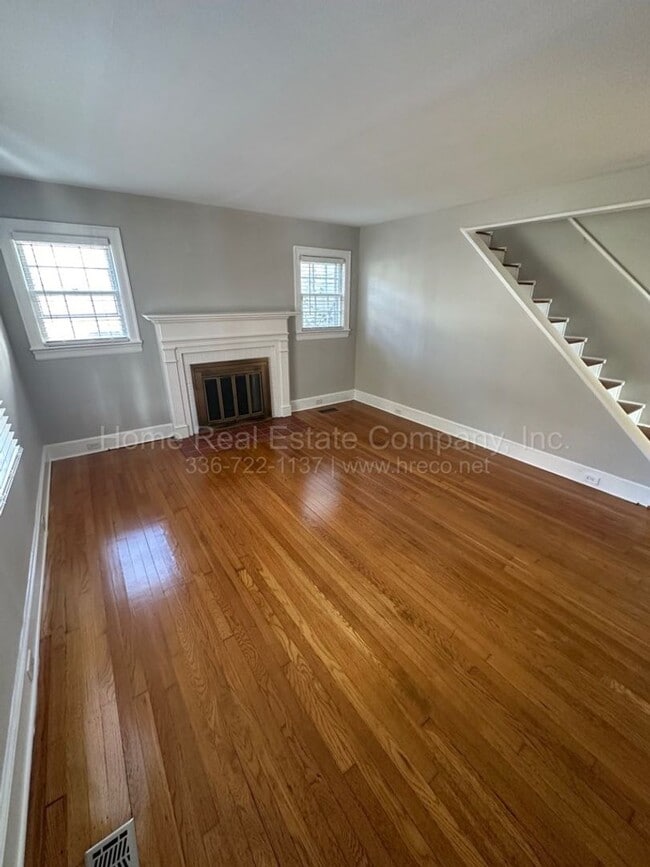 Photo - 1009 Knollwood St