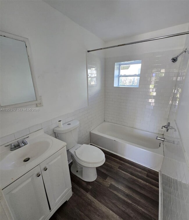 Photo - 1189 N Tamiami Trl Unit L