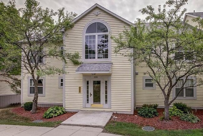 Photo - 2221 S Huron Pkwy Unit 4