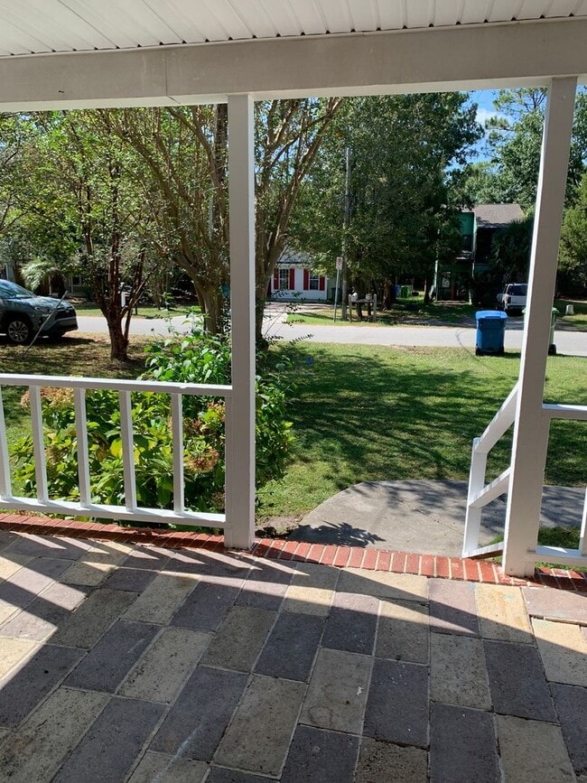 Photo - $500 OFF 1ST MONTH'S RENT! 3 Bedroom, 1 Ba...