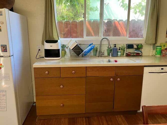 Photo - 2909 King St