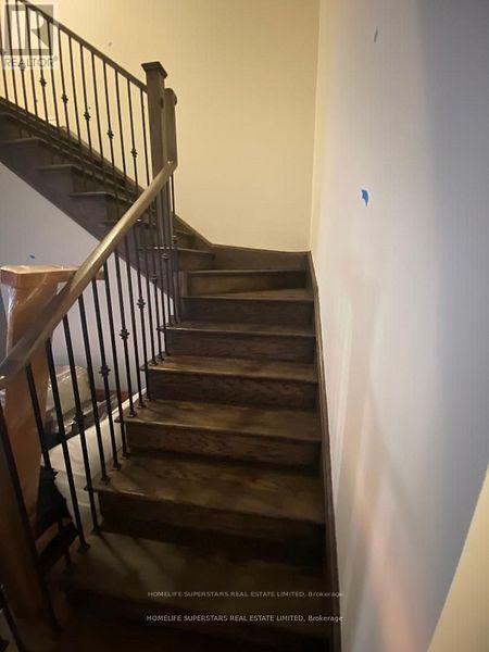 Photo - 212 Palace St