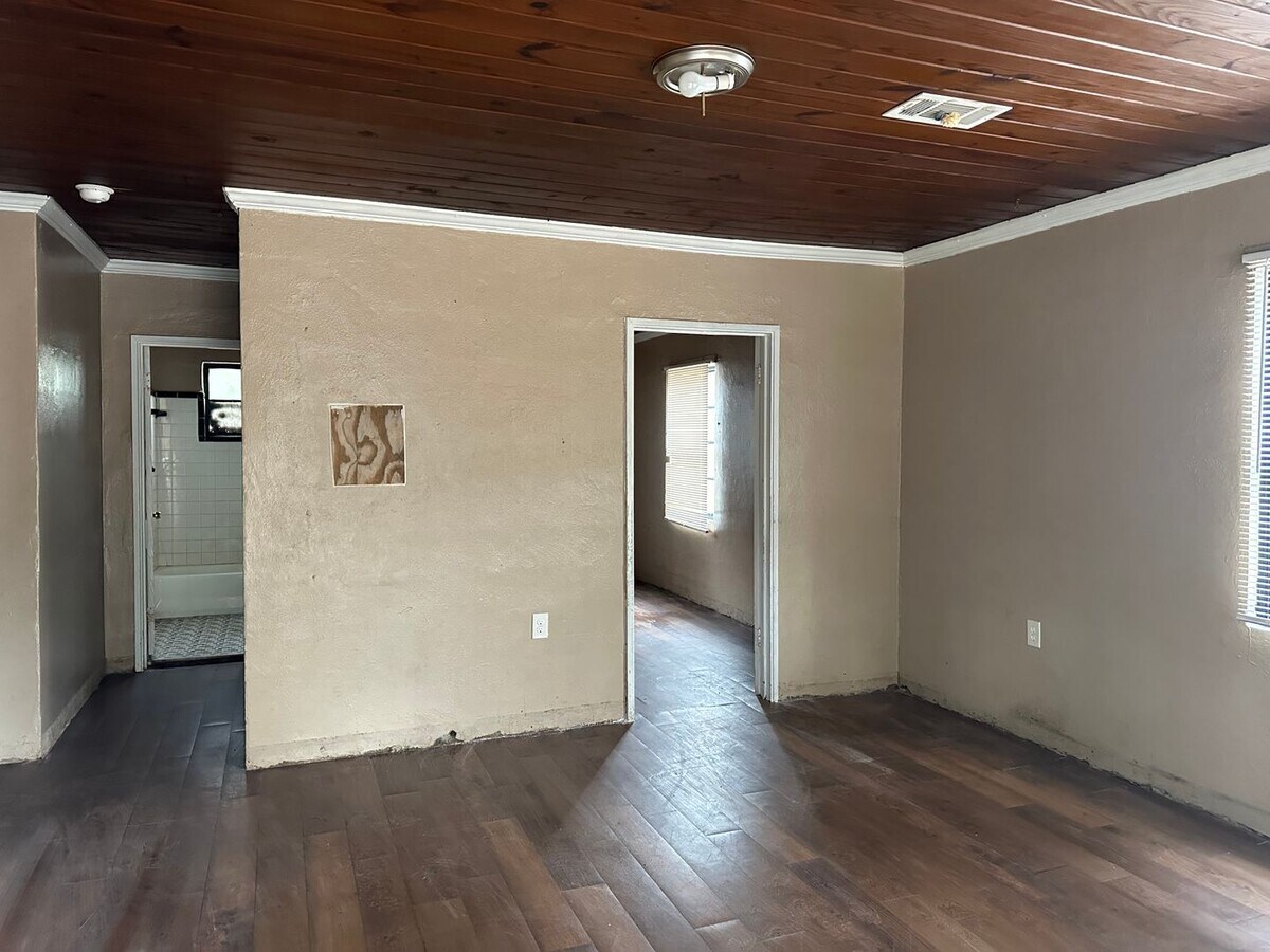 Photo - 311 S Cleveland St