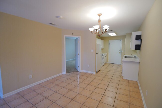 Photo - 847 W Georgia St Unit 847 W Georgia St Apt 2