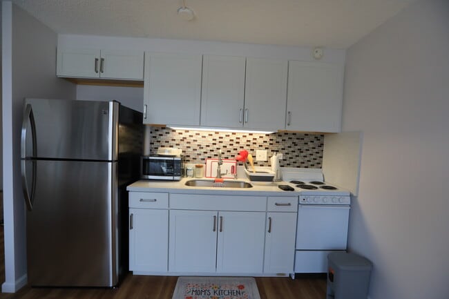 Kitchen - 1650 Kanunu St Unit 1413