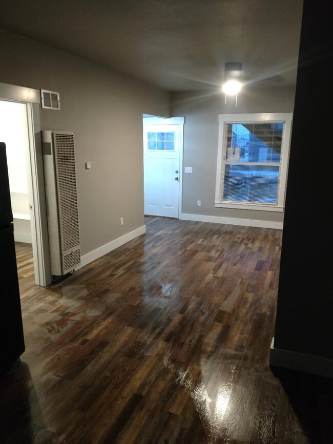 Building Photo - 206 N 18th St Rental