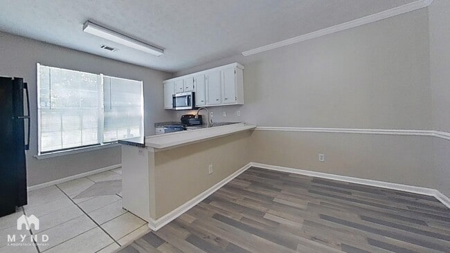 Photo - 2005 McEwen Cir