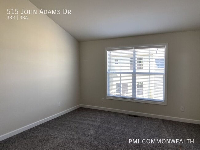 Photo - 515 John Adams Dr NW