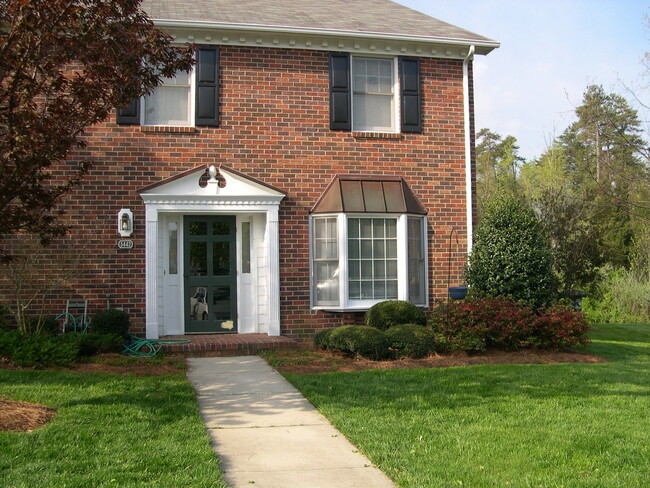 Large End Unit Townhome in Oak Ridge Meadows - Large End Unit Townhome in Oak Ridge Meadows