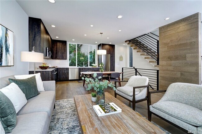 Photo - 4226 Midvale Ave N