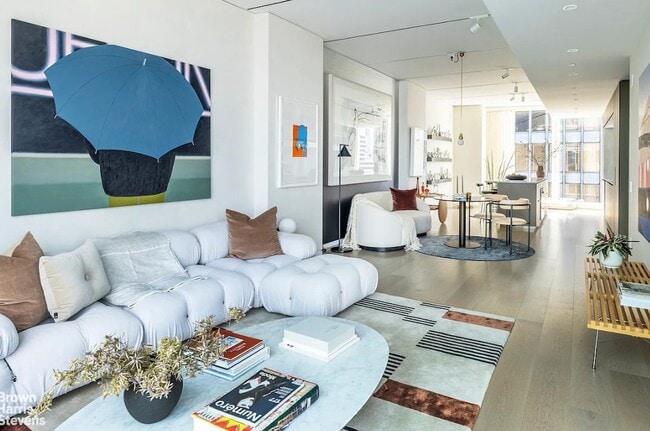 Photo - 100 E 53rd St