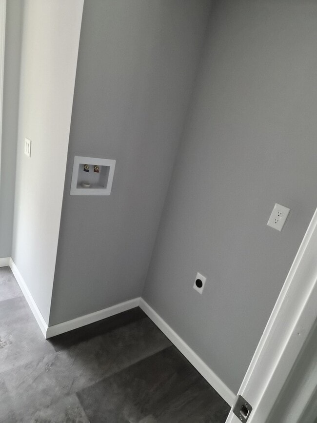 Photo - 3294 Charles St