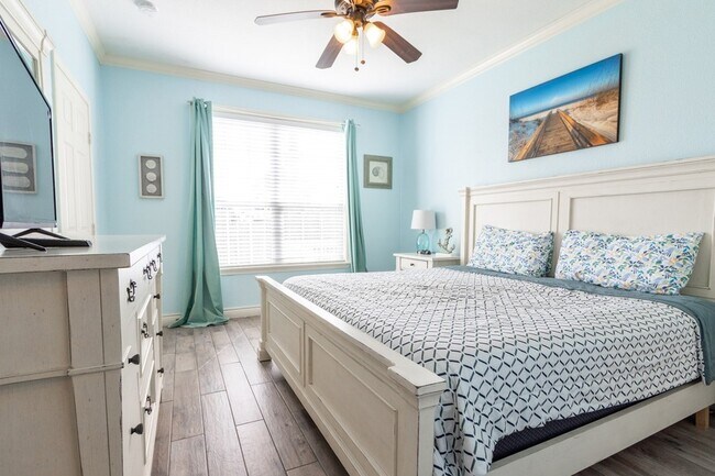 7000 Seawall Blvd Unit 114
