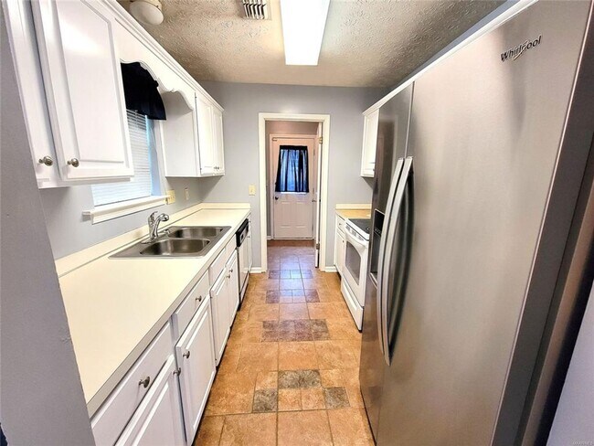 Photo - NO CARPET THROUGOUT ENTIRE HOUSE!