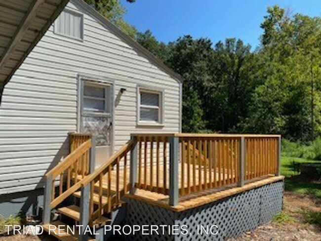 Photo - 2 br, 1 bath House - 2121 MACK ROAD