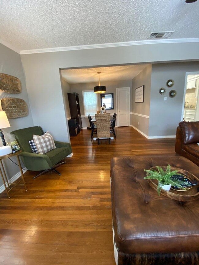 Photo - Pre-Leasing for Summer/Fall 2026!!