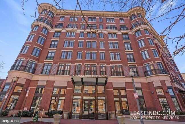 Photo - 1390 Kenyon St NW Unit #726