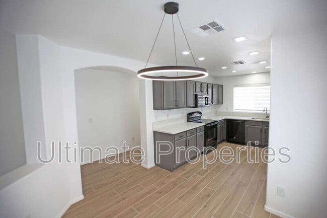 6527 W Eagle Talon Trail