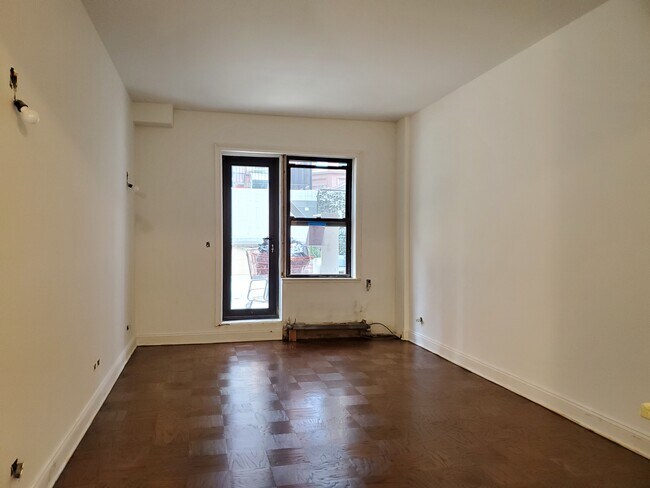 Photo - 235 W 22nd St Unit Ev2Y