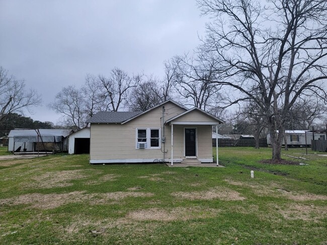 Photo - 3 Bed/2 Bath-House