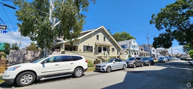 Building Photo - 1164 Ocean Ave Rental