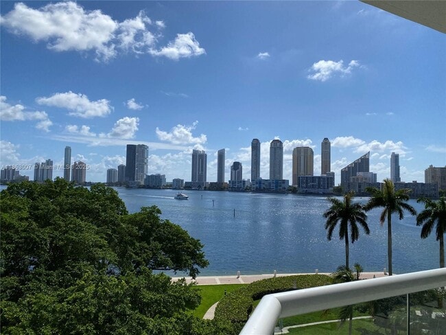 Building Photo - 2600 Island Blvd Unit 505 Rental